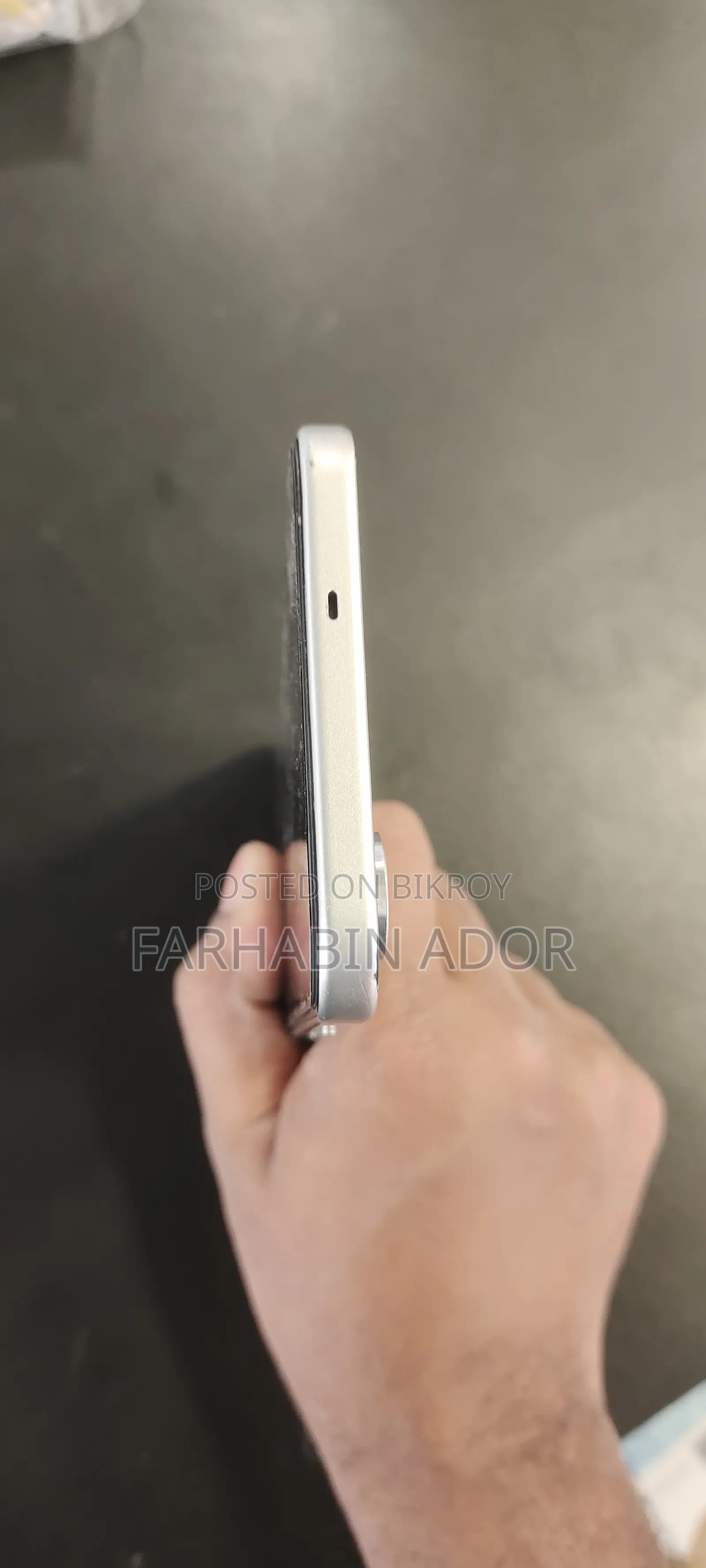Tecno Spark 40 Pro 128 GB Silver
