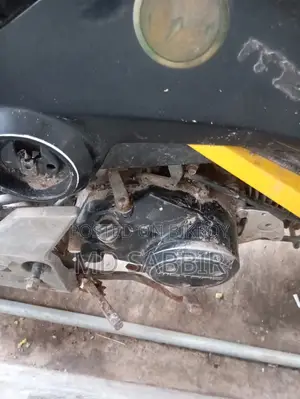 মোটরসাইকেল ২০১৮ হলুদ