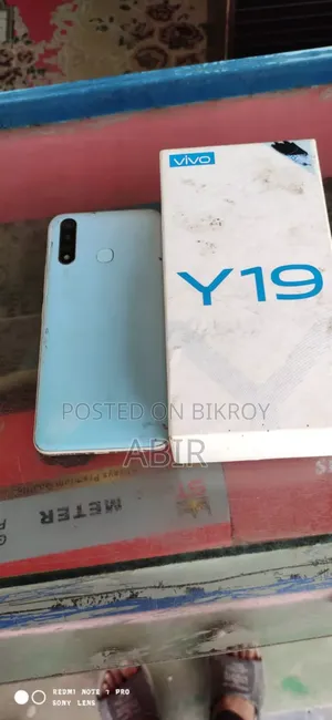 Vivo Y19 128 GB Yellow