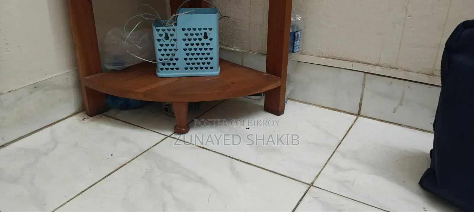 কর্নার কাঠের কর্নার