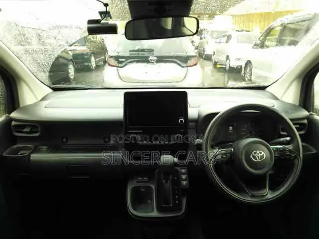 Toyota Sienta 2023 Black