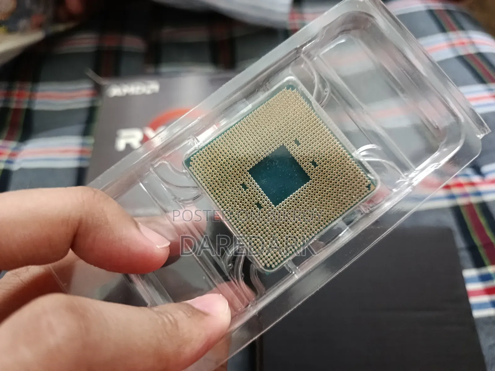 Amd Ryzen 5 5600 প্রসেসর সাথে ইনট্যাক্ট কুলিং ফ্যান।
