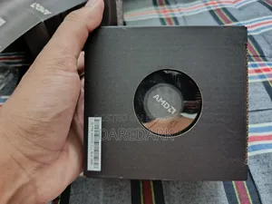Amd Ryzen 5 5600 প্রসেসর সাথে ইনট্যাক্ট কুলিং ফ্যান।