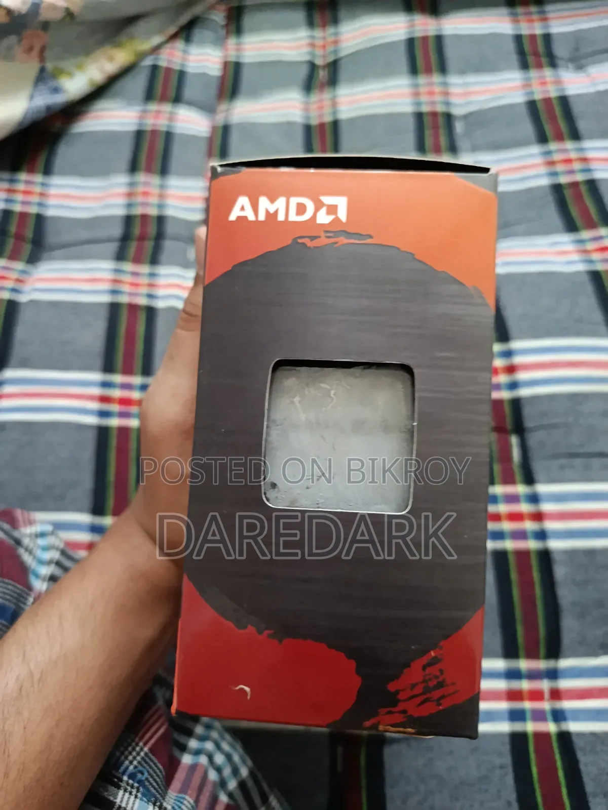 Amd Ryzen 5 5600 প্রসেসর সাথে ইনট্যাক্ট কুলিং ফ্যান।
