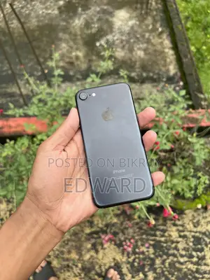 Apple iPhone 7 32 GB Black