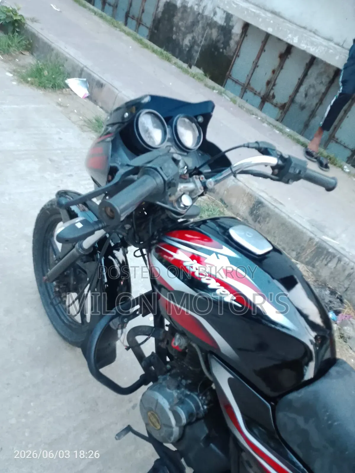 Bajaj Discover 100 2015 Red