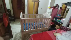 বেবি কট (বিছানার সাথে অ্যাডজাস্টেবল)