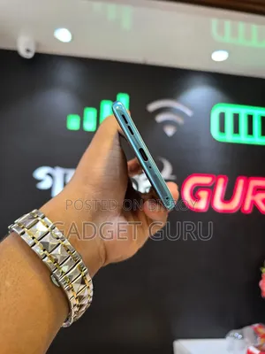 মটোরোলা এজ ৬০ ফিউশন ২৫৬ জিবি ব্লু