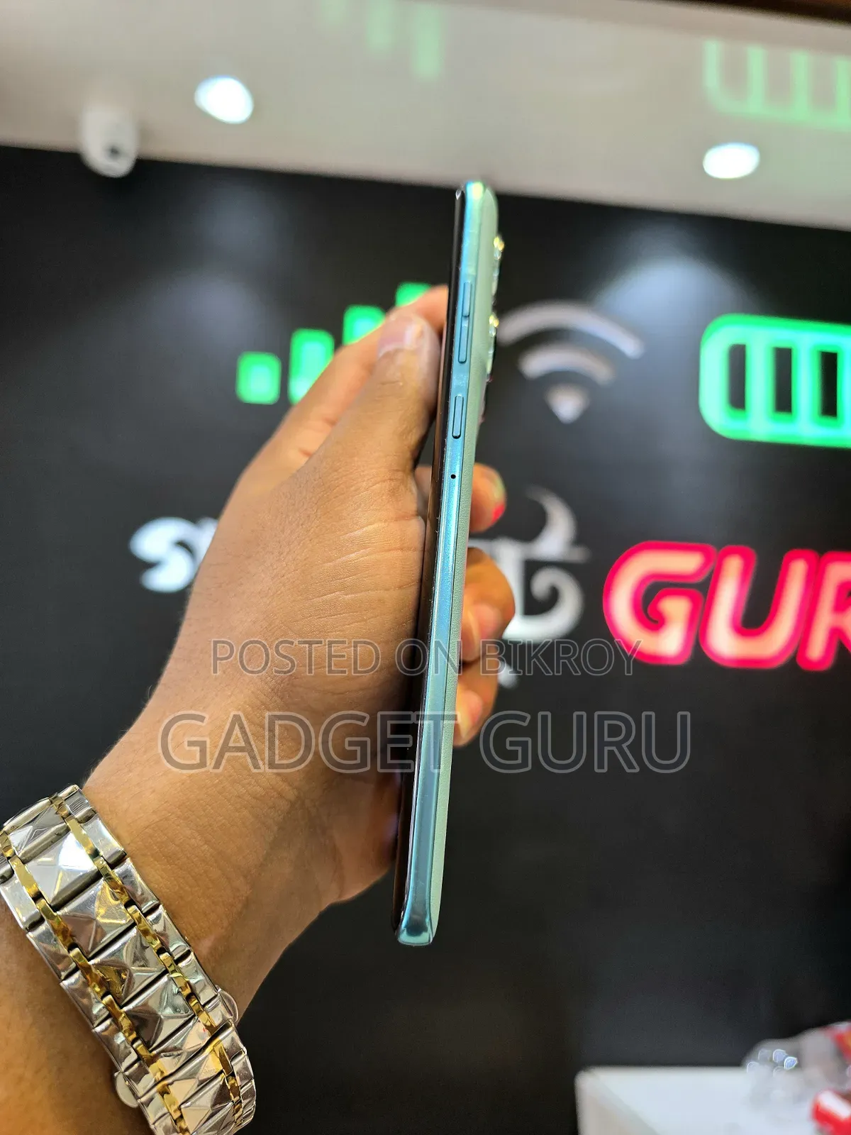 মটোরোলা এজ ৬০ ফিউশন ২৫৬ জিবি ব্লু