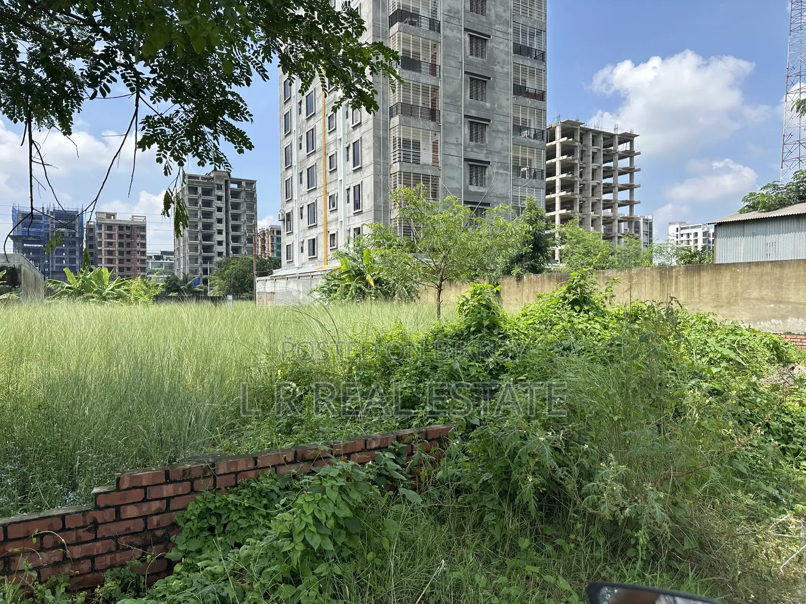 Block-M, 7.5 Katha, South-facing Plot for Sale, Bashundhara R/A