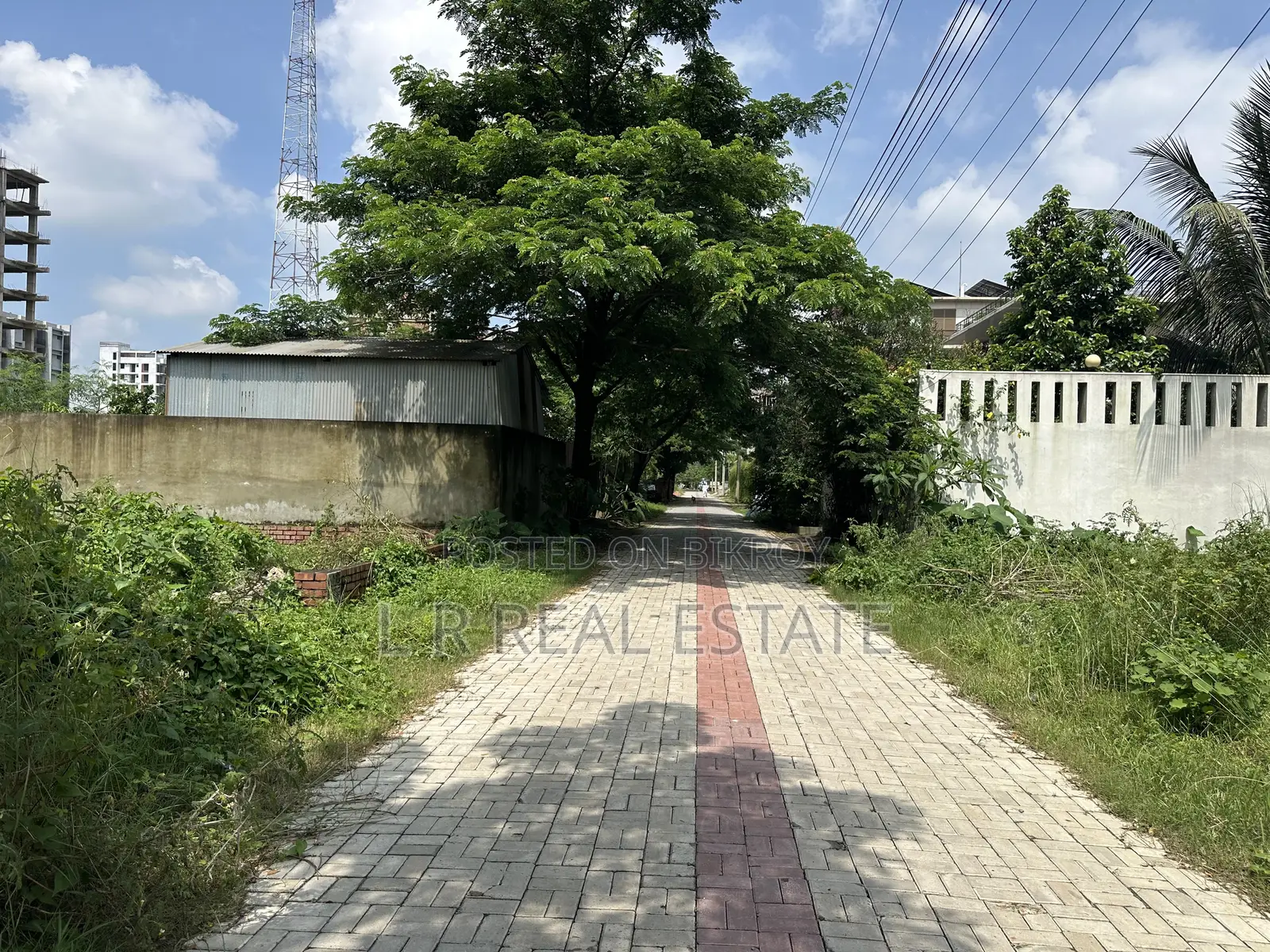 Block-M, 7.5 Katha, South-facing Plot for Sale, Bashundhara R/A
