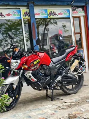 Yamaha FZ 2015 Red