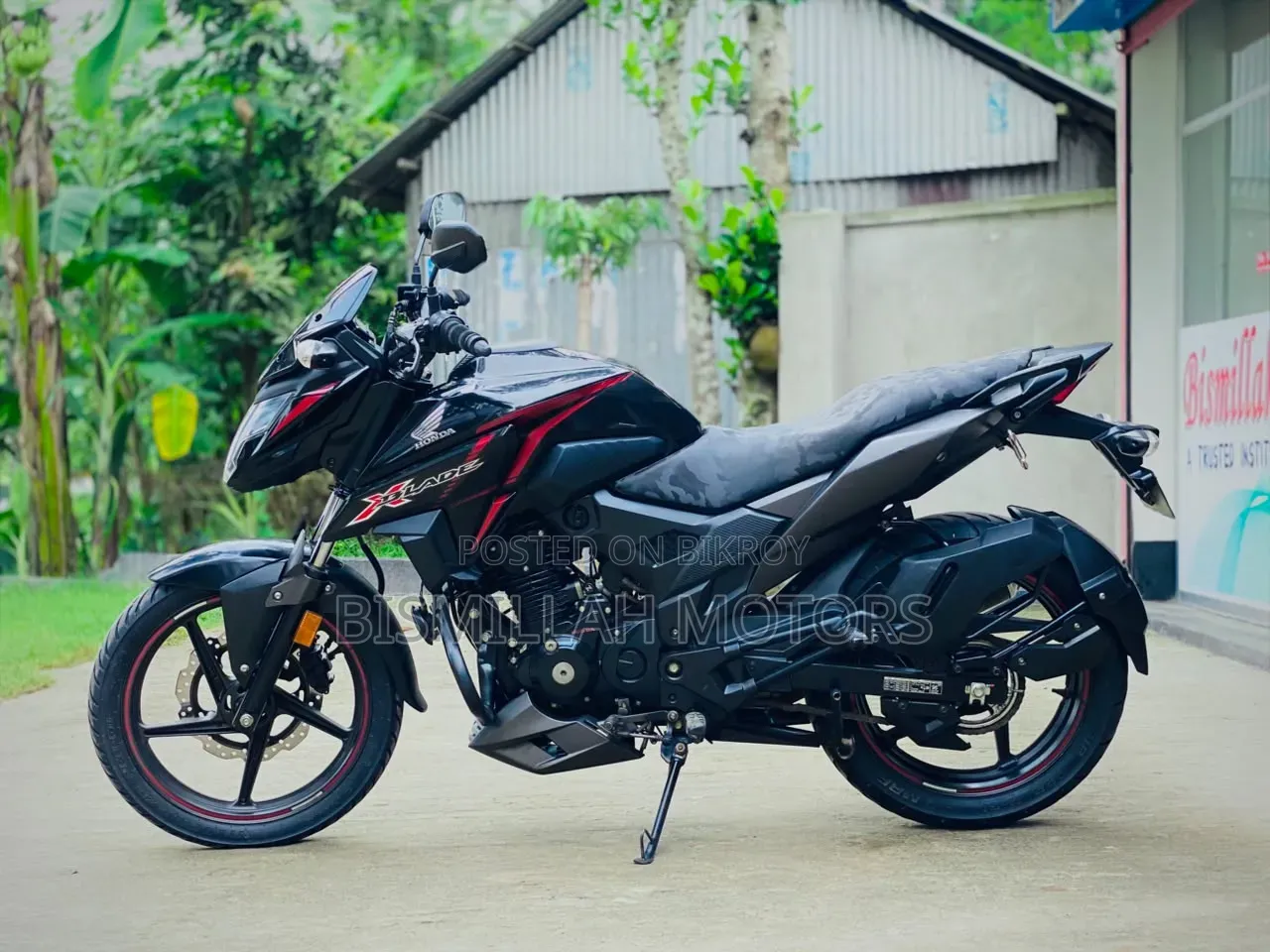 হোন্ডা এক্স-ব্লেড ১৬০ ২০২২ ব্ল্যাক