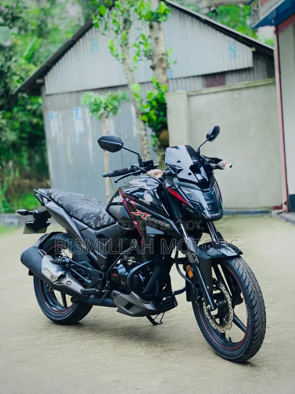 হোন্ডা এক্স-ব্লেড ১৬০ ২০২২ ব্ল্যাক