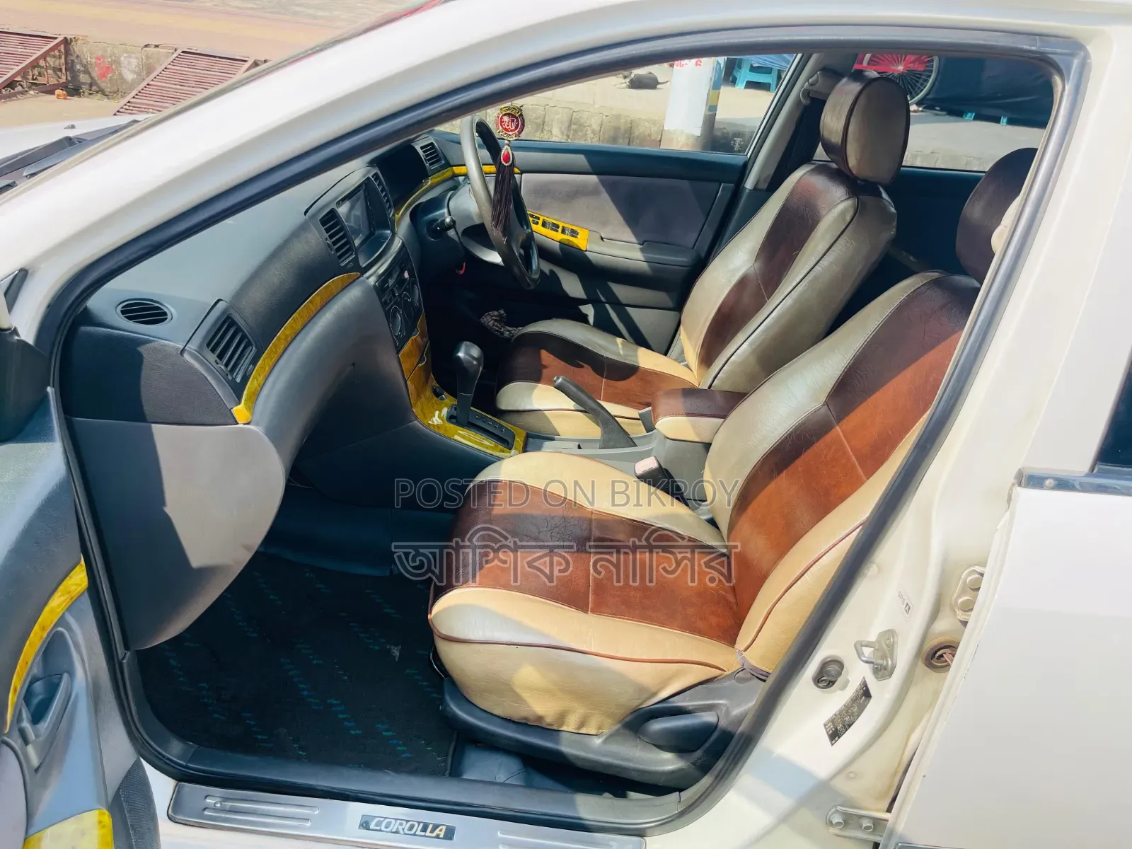 Toyota Corolla 2004 White