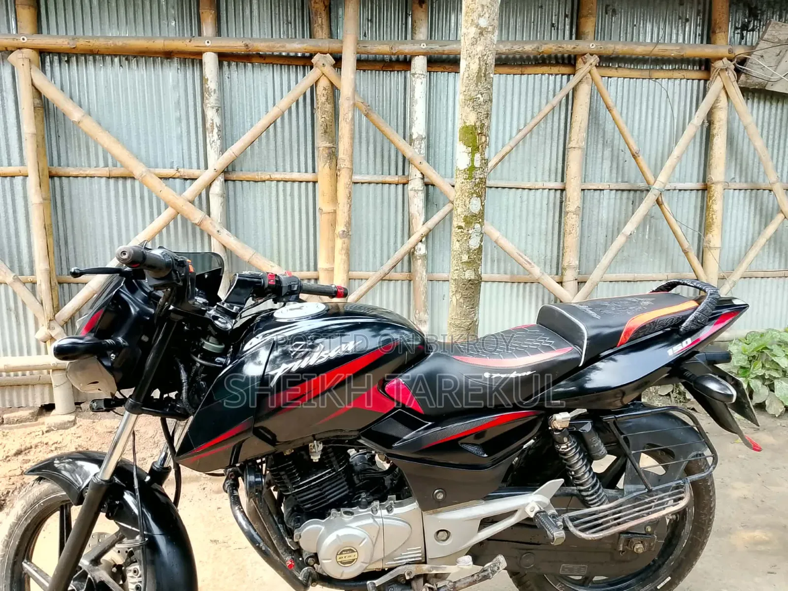 বাজাজ পালসার ১৫০ ২০১৬ কালো