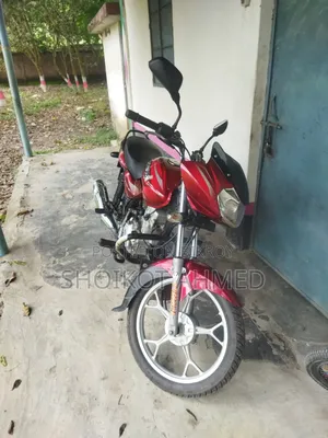 বাজাজ ডিসকভার ১২৫ ২০১৮ রেড