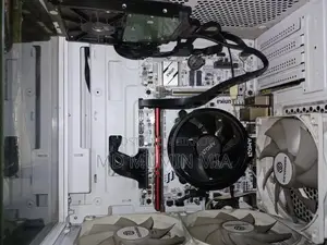 Desktop Computer 8GB AMD Ryzen 5 Hard Disk Drive 500GB
