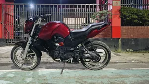 Yamaha FZ 2011 Red