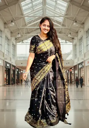 প্রিমিয়াম জাপানি সিল্ক শাড়ি এবং ব্লাউজ পিস