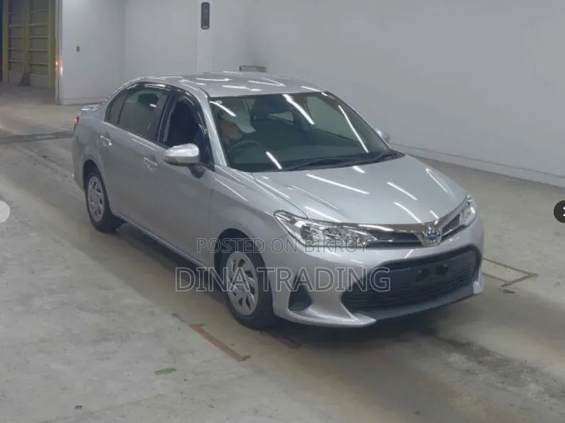 টয়োটা এক্সিও ২০২১ সিলভার