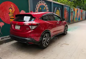 হোন্ডা ভেজেল ১.৫ হাইব্রিড ২ডব্লিউডি ২০১৭ রেড