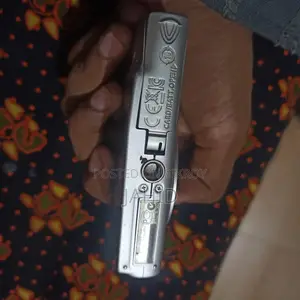 এটা চলে না বাট দেখতে সুনদর নিলে নিতে পারো