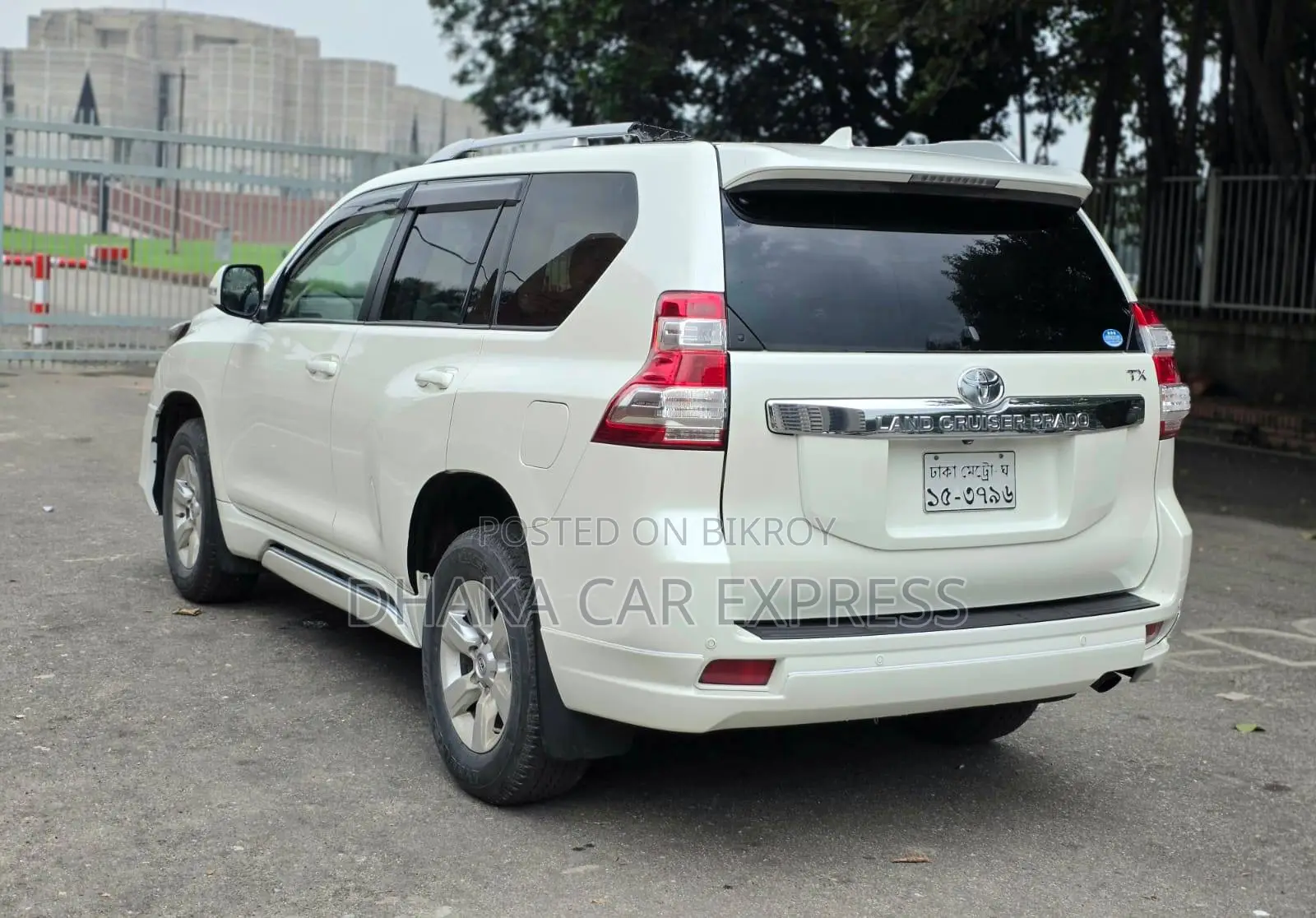 Toyota Land Cruiser Prado 2016 Pearl