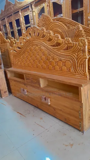 Akashi wood full box bed