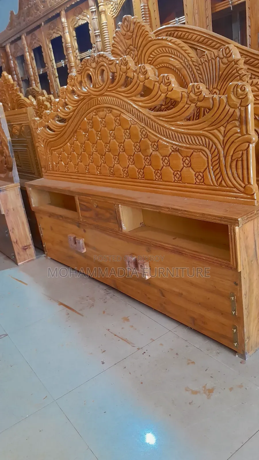 Akashi wood full box bed