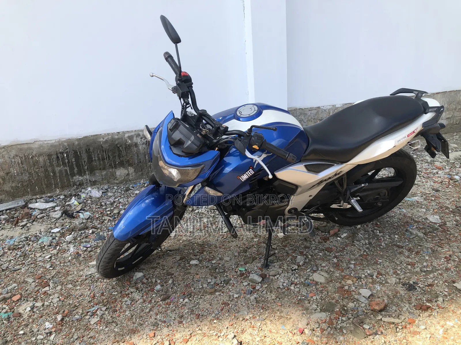নতুন টিভিএস অ্যাপাচি আরটিআর ১৬০ ৪ভি ২০২০ নীল