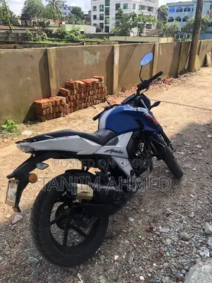 নতুন টিভিএস অ্যাপাচি আরটিআর ১৬০ ৪ভি ২০২০ নীল