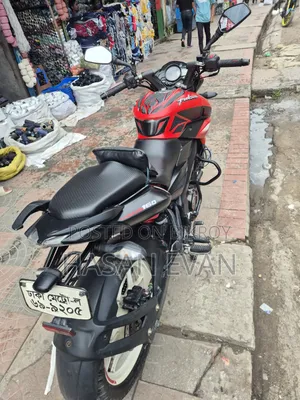 Bajaj Pulsar NS 160 2021 Red