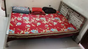 Stainless Steel Double Bed (6x5 feet) Strong and in good condition