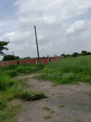 Sector-8 in 5 Wooden Plots Above 100 Feet Road