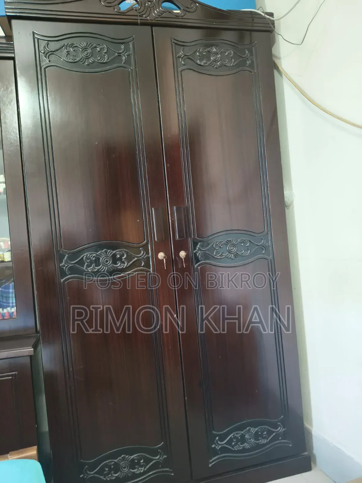 Dressing Table, Almira, Dining Table With 6 Chairs