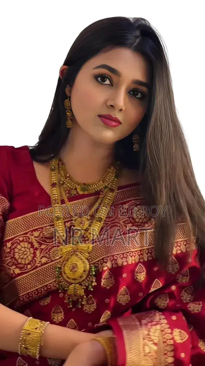  প্রিমিয়াম জাপানি সিল্ক শাড়ি (ম্যাচিং ব্লাউজ পিসসহ)