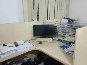 অফিস ডেস্ক