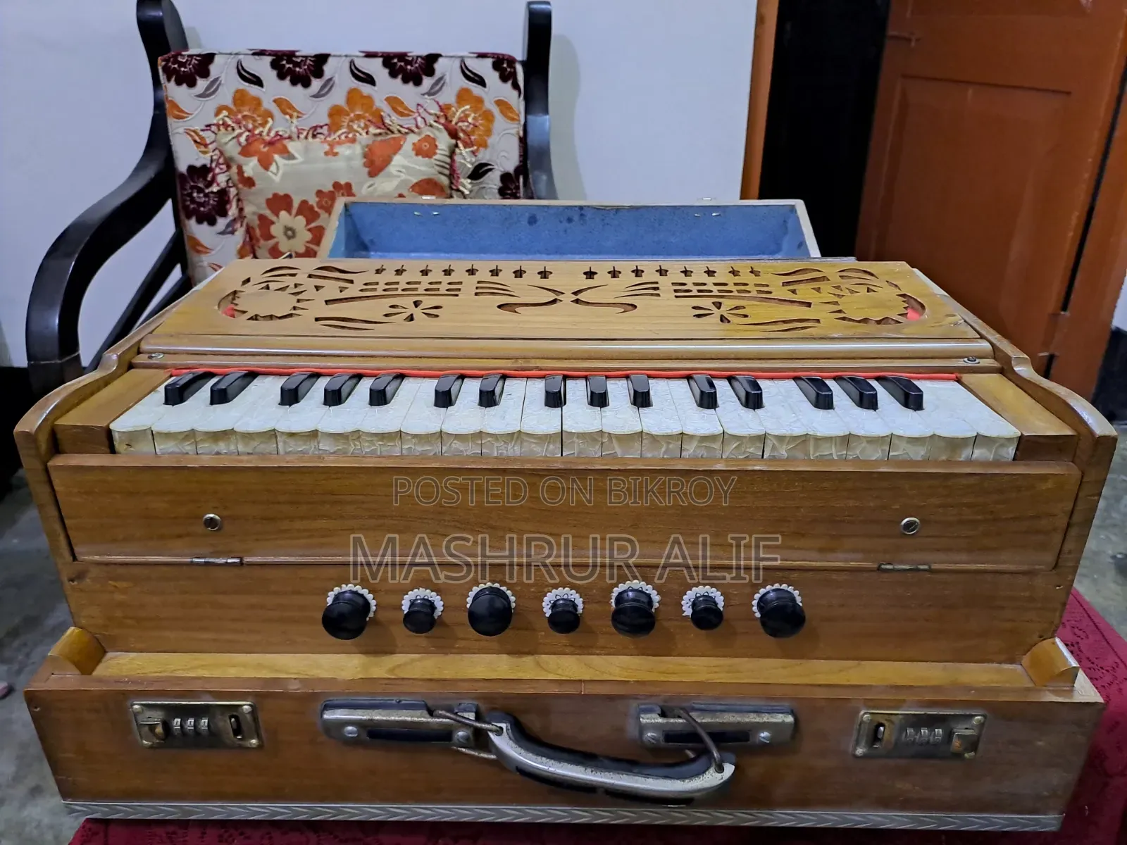 Box Harmonium
