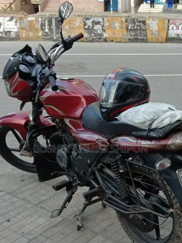 মোটরসাইকেল ২০১১ লাল