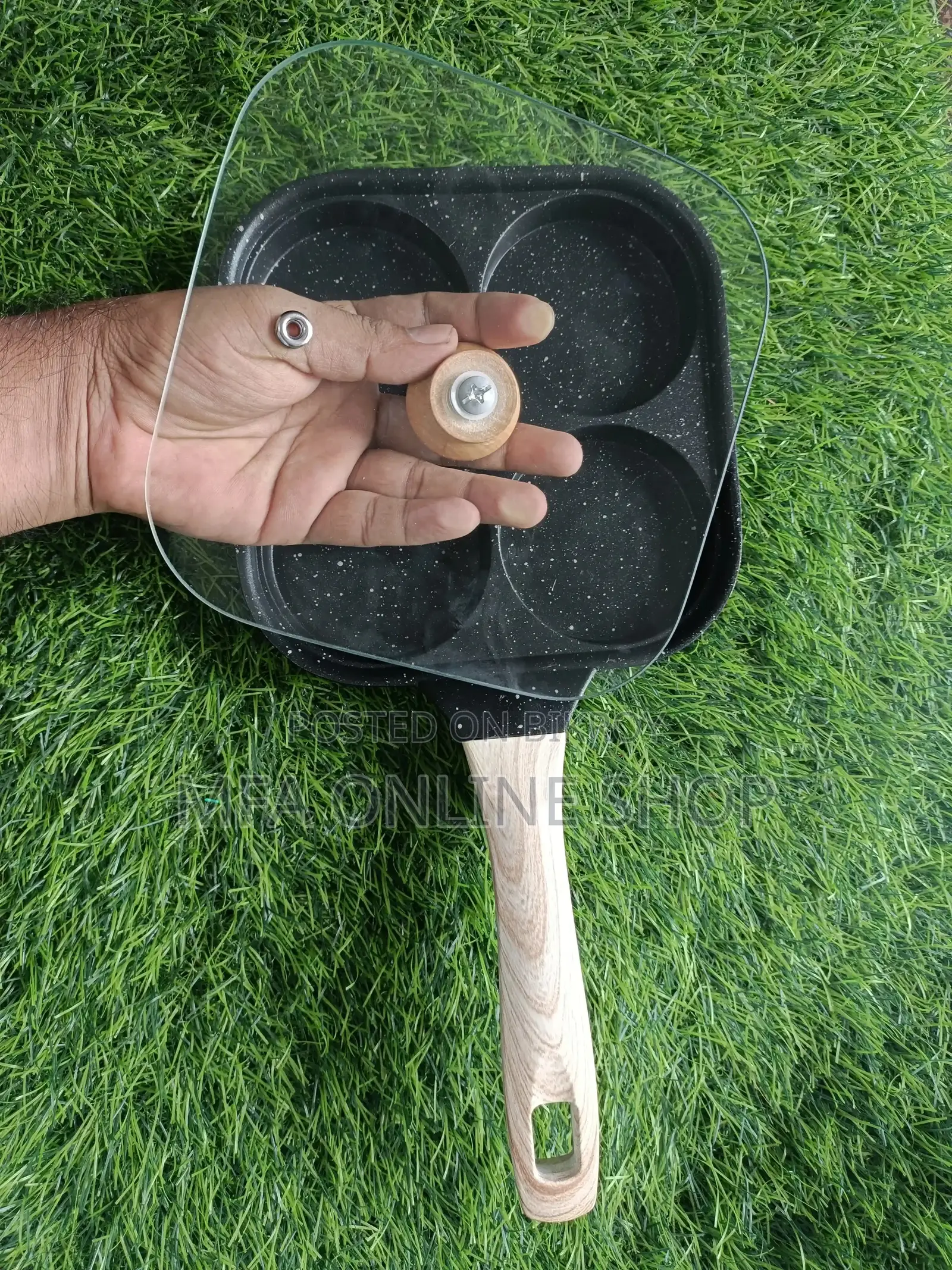 Egg Fry Pan With Lid 4 Hole
