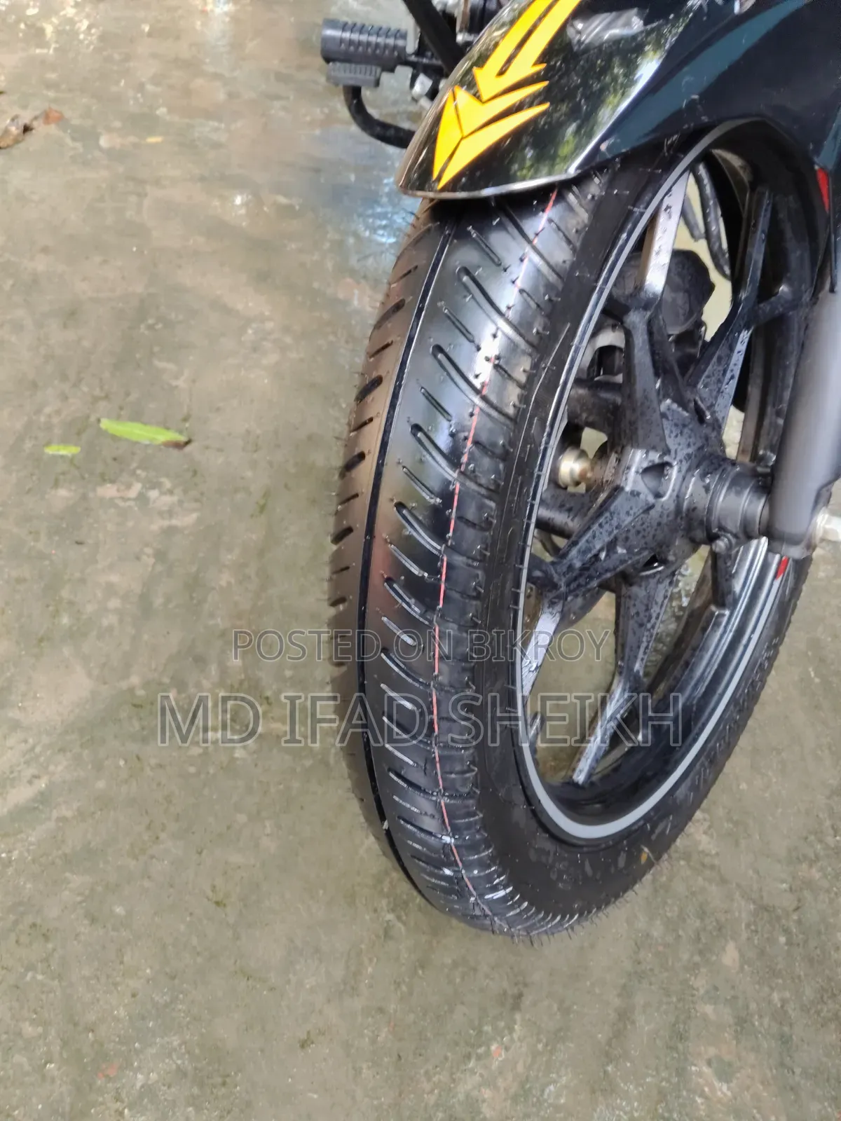 নতুন বাজাজ ডিসকভার ১২৫ ২০২৬ কালো