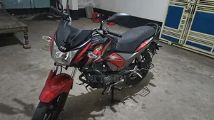 টিভিএস স্ট্রাইকার ১২৫ ২০১৮ লাল