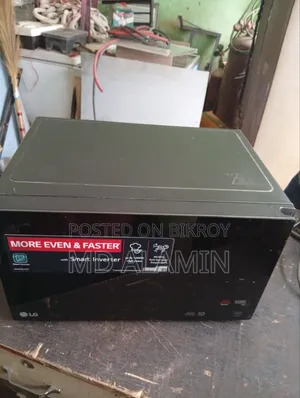 LG Smart Inverter Oven.