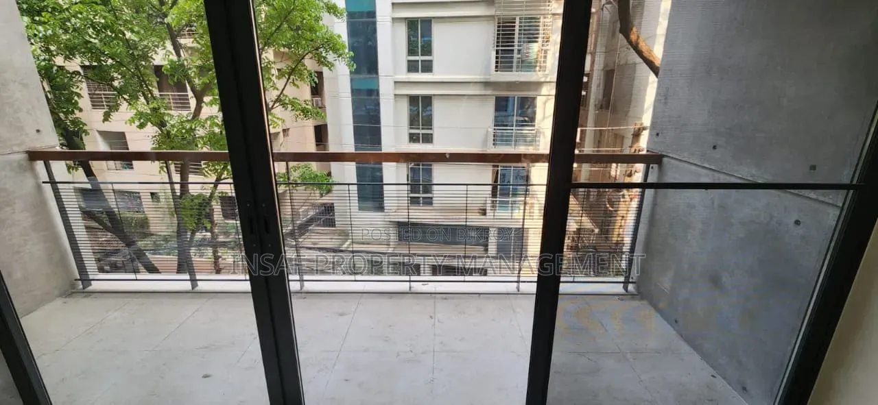 গুলশানে ৪ বেডরুমের অ্যাপার্টমেন্ট ভাড়ার জন্য