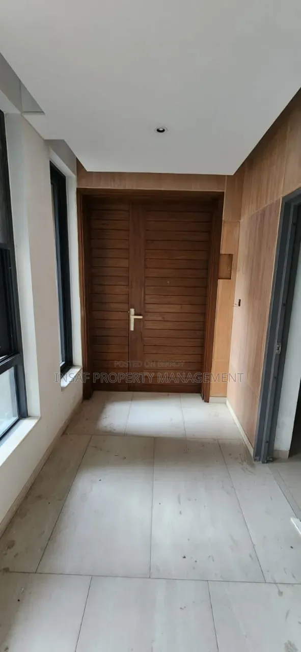 গুলশানে ৪ বেডরুমের অ্যাপার্টমেন্ট ভাড়ার জন্য