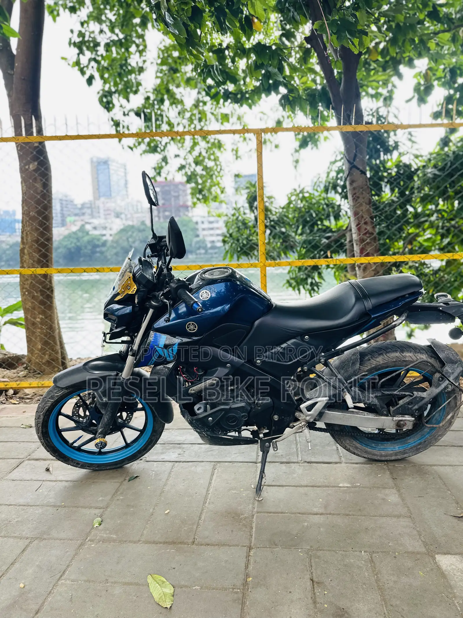 Yamaha 2022 Blue