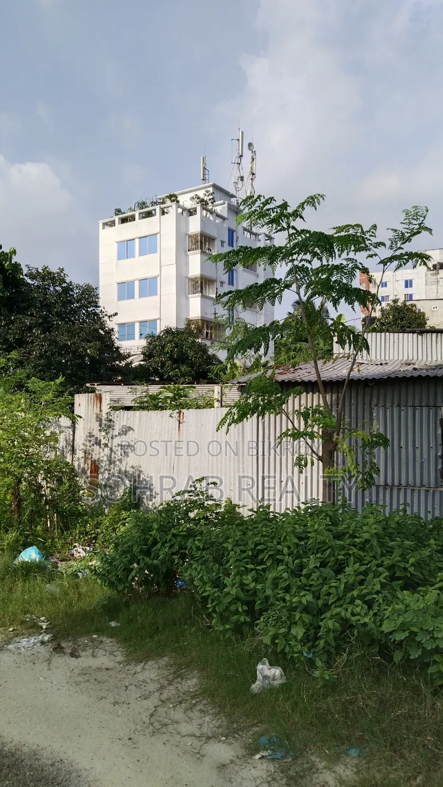 ৩ কাঠা (পূর্বমুখী, ৬০ ফুট রাস্তা) সেক্টর #১৭/জে, উত্তরা