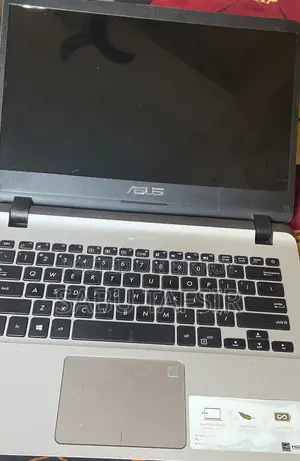 Laptop Asus Vivobook 15 4GB Intel Core i5 HDD 512GB