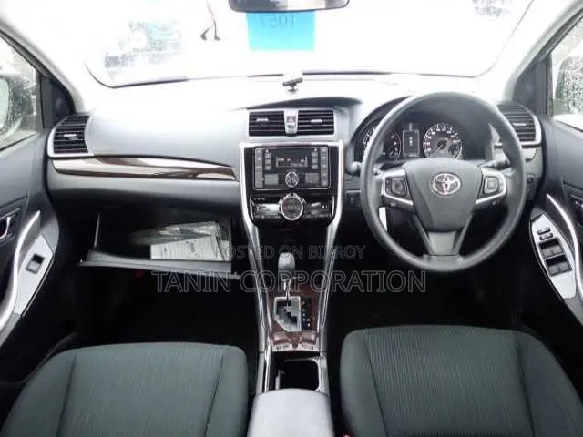 Toyota Allion 2021 Silver